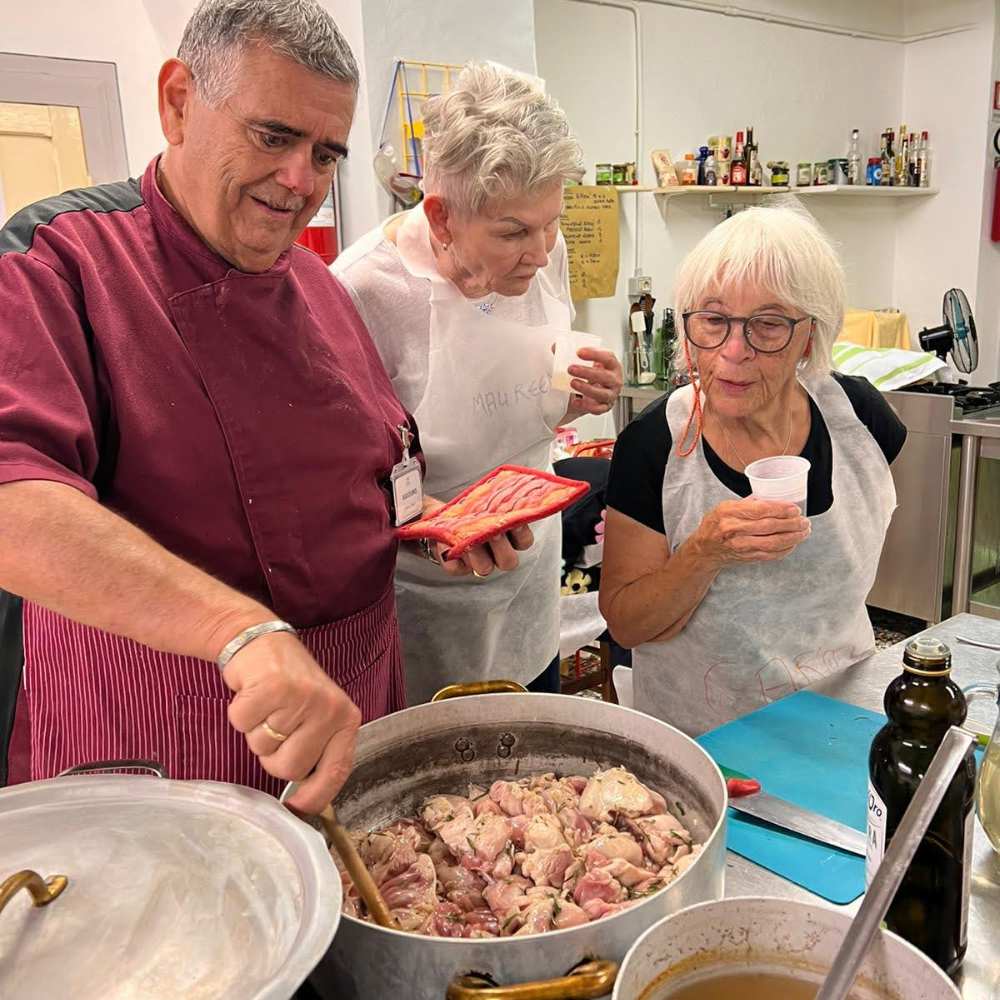 cooking and walking in Tuscany